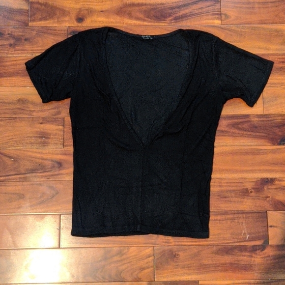 Y2K deep-V ribbed crop top - Picture 4 of 5